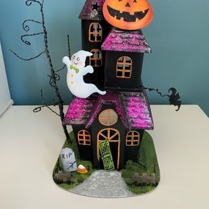 Kohl’s glittery Halloween house candle holder